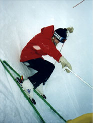 Linda landar elegant efter ett mycket avancerat hopp, (eller hur det nu var... *ler*)