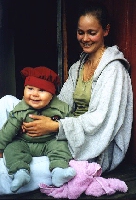 Toini med sonen Rasmus.