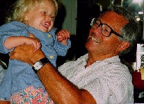 Pappa och syrrans lilla dotter Veronica.